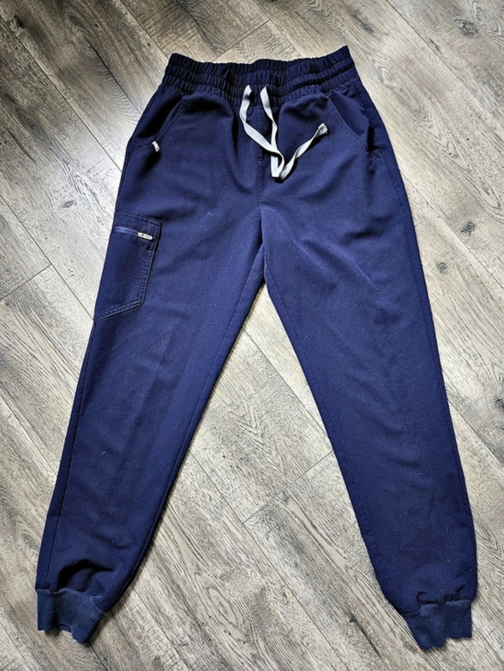 FIGS Uman High-Rise Jogger Scrub Pant Jogger Scrub Pants in Navy Size Small